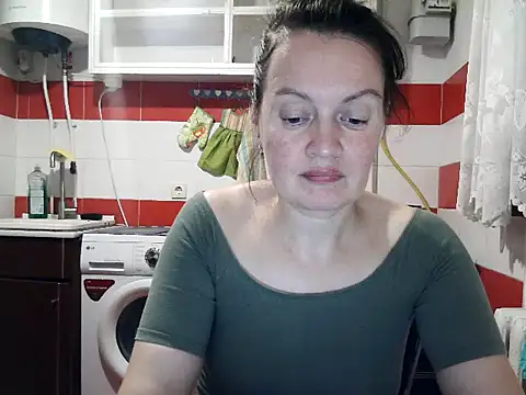 LoveNBloom webcam