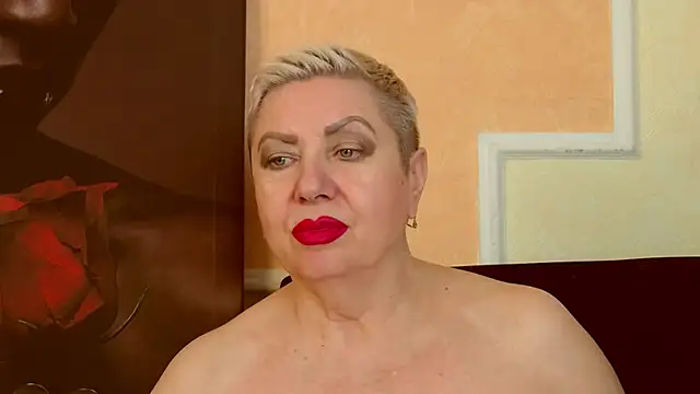 LadyPosh live sex cam