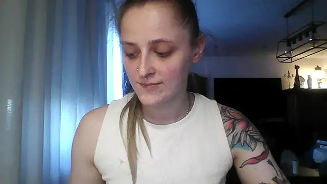 LeaWetGirl webcam