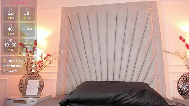 Evaa_Martinez live cam on StripChat