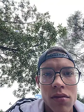 Andres_boy252 live cam on StripChat