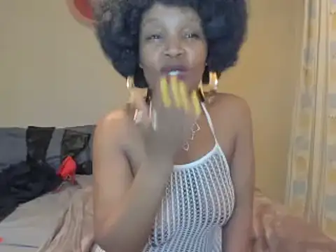 AfricanSquirtingQueen webcam
