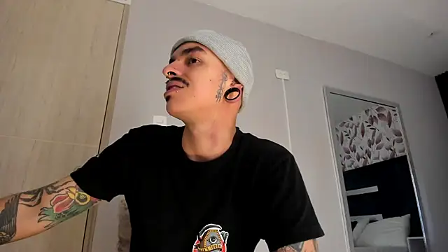 kaletattoo webcam