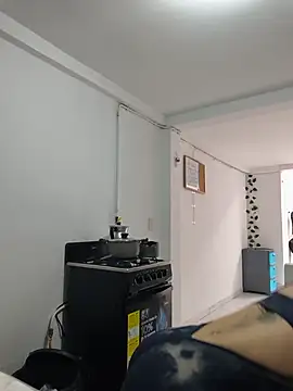 Coralinne__ webcam