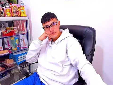 Alexx_bigcockk_ webcam