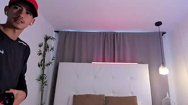 Alejo-and-Thiago webcam