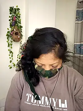 Cute_Ishita103 webcam