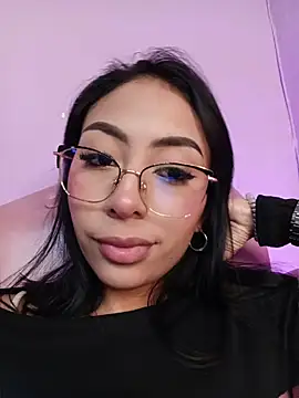 CrystalRouse19 webcam