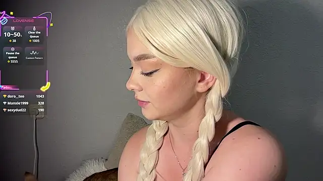 ElsaJeanX webcam