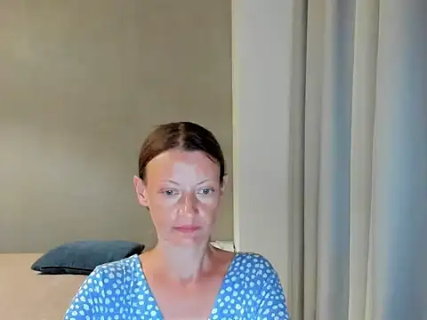 VelvetZara webcam