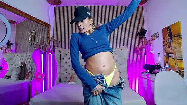 PlayfulShow webcam