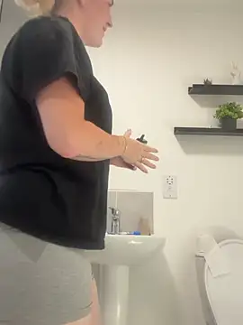 BaddieRiRi224 webcam