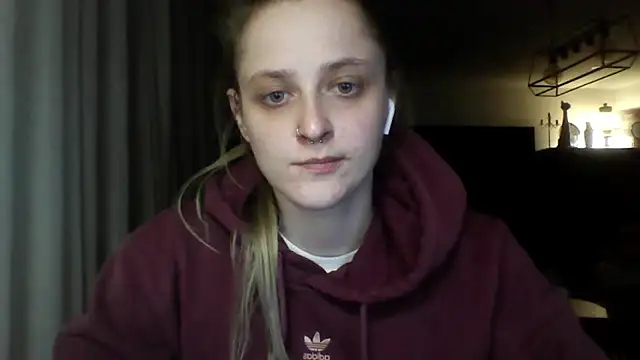 LeaWetGirl webcam