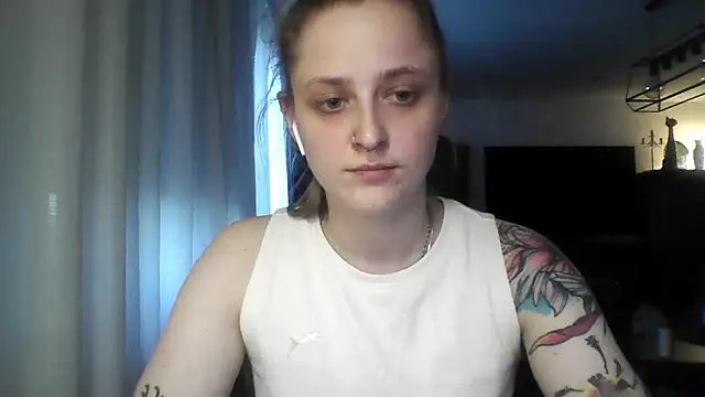 LeaWetGirl live cam on StripChat