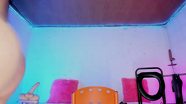karol_stom (F milf) - PLUG MY ASS