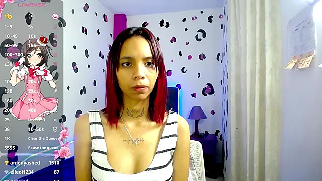 ivory_aiko live cam on StripChat