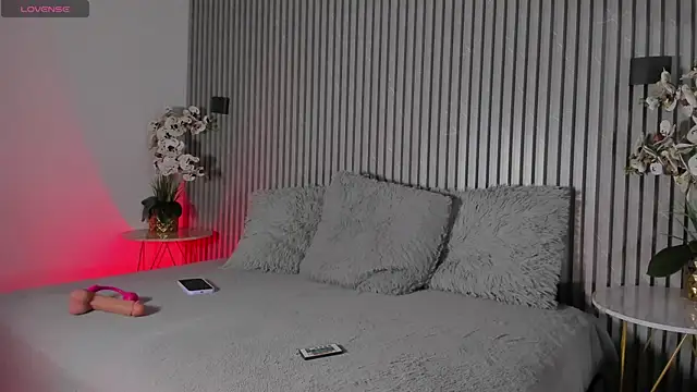 SOPHICOLLINS webcam