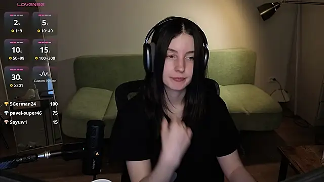 Naomi_Velvet webcam