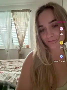 LillyStarr webcam
