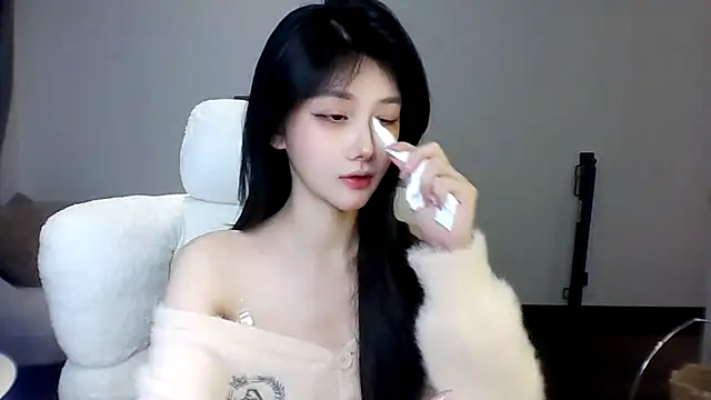 SylvieMaya webcam