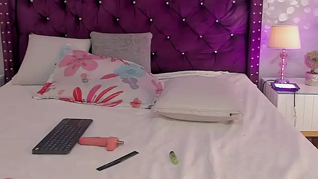 mia_vanegas webcam
