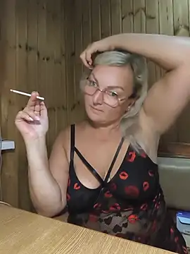 White-Chocolatte live cam on StripChat