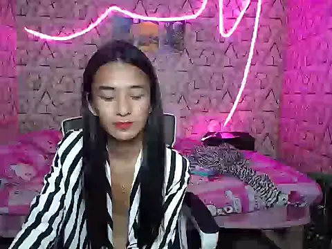 ValarieEater webcam