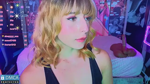nena_cupcake_ webcam