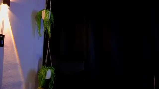 Charlee_pink webcam