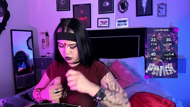 pinkk_deemon webcam
