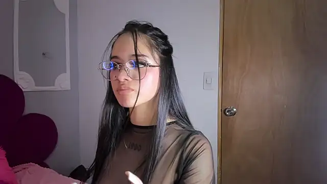 Raven_love webcam