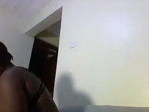 Flirty_charm webcam