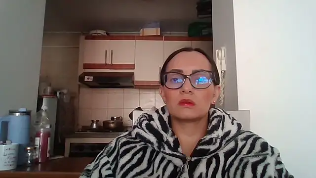 sarita_star live cam on StripChat