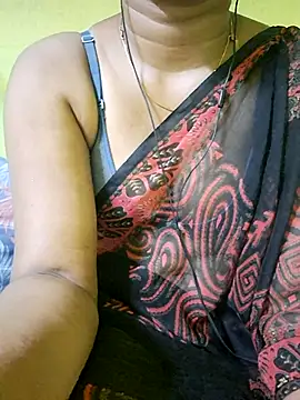 Tamil_hot_leena live cam on StripChat