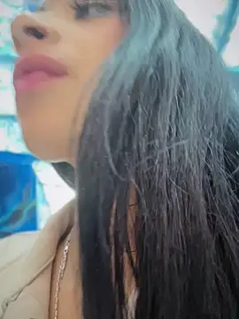 Sasha-firee live cam on StripChat