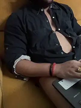 FlirtyxBoy live cam on StripChat