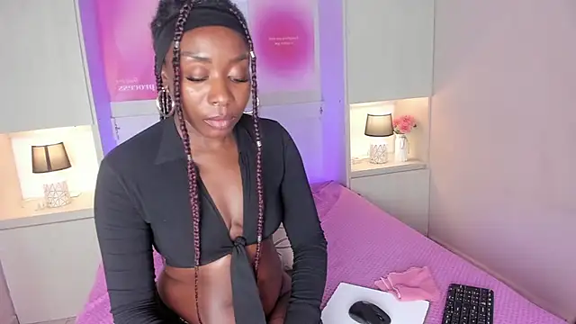 TaylorBloom webcam
