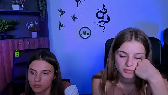 lisa_dark_ webcam