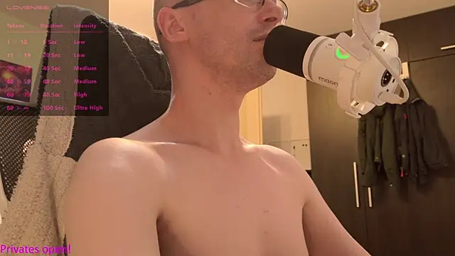 Moonsire1 live sex cam