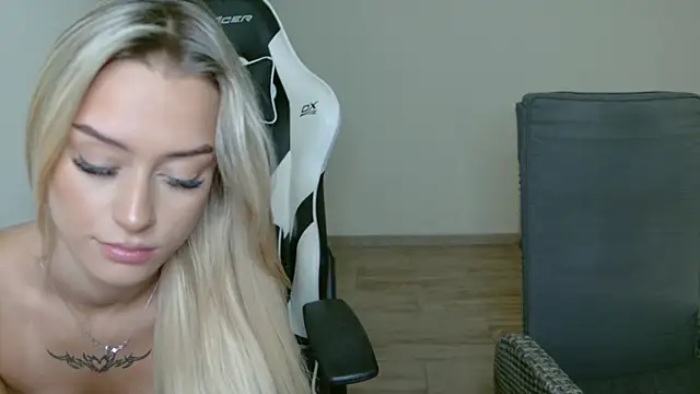 anyaamurr live sex cam