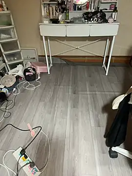 Mina048 webcam