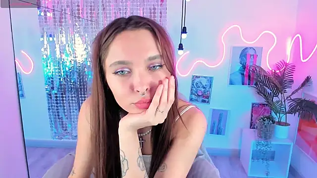 ChloeSunny webcam