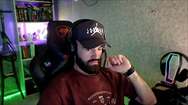 _Serious_Man webcam