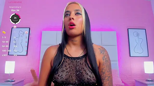 charlotte_kisss webcam