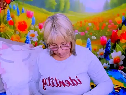 indianroxy webcam