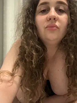 CurlyMaddie