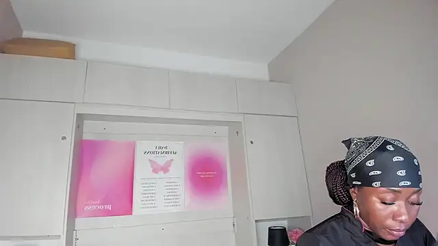 TaylorBloom webcam