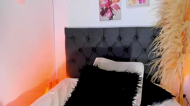 SagiraBelle webcam