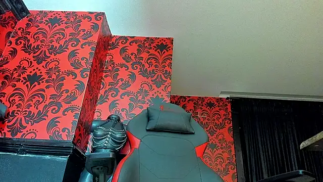 Miss_KathyFox webcam