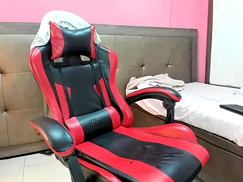 Naomi_Moon_ webcam